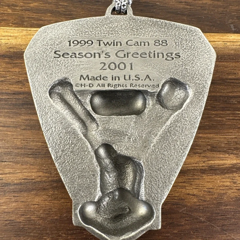 Harley-Davidson Ornament Unisex OS Silver Twin Cam 88 Engine 2001‎ Collectible